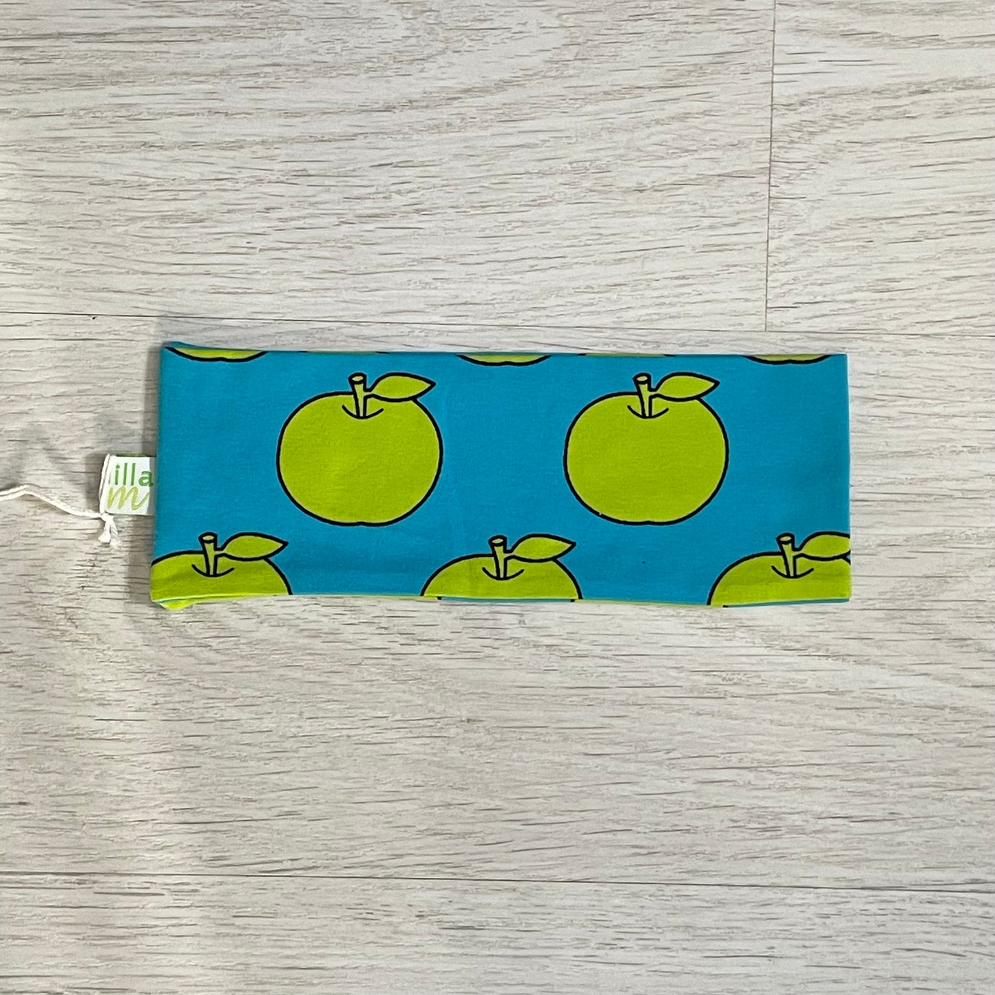 Äpple turkos / Omena turkoosi